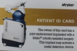 MAKO Patient ID Card - Προσωπική Κάρτα Ασθενούς μετά την επέμβαση με το προηγμένο σύστημα ρομποτικής χειρουργικής MAKO Smart Robotics. MAKO - ΑΔΑΜ ΑΘΑΝΑΣΙΟΣ - Χειρουργός Ορθοπεδικός για γόνατα στην Θεσσαλονίκη